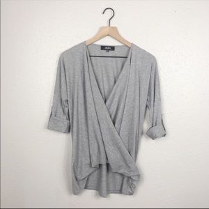 Grey LuLus blouse in soft knit Cotten material!